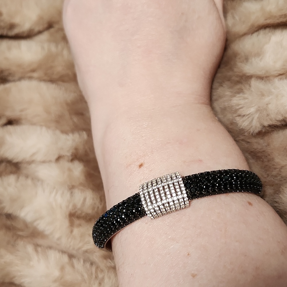 Black spinel bracelet